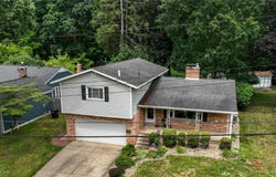 1423 Shanabrook Drive, Akron, OH 44313