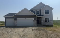 400 Ridgeview Ct, Lake Mills, WI 53551