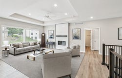 2331 N 8th Avenue E, Newton, IA 50208