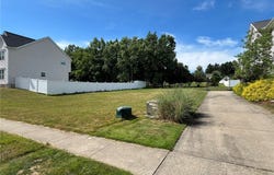 487 Marigold Lane, Kent, OH 44240