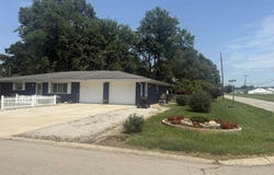 102 Clover Lane, Hartford City, IN 47348
