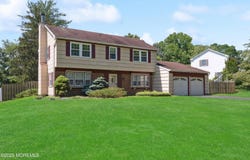 15 Clinton Drive, Manalapan, NJ 07726