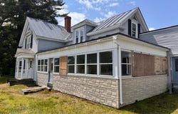 98 Madison Avenue, Madison, ME 04950