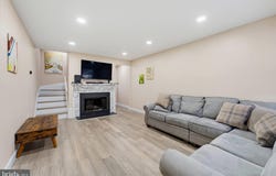 2804 CHABLIS Circle, WOODBRIDGE, VA 22192