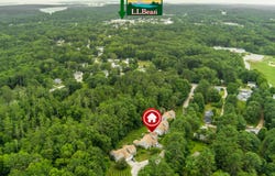 24 Meadow Lane, Freeport, ME 04032