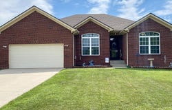 124 Combs Lane, Wilmore, KY 40390