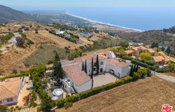 5828 Foxview Dr, Malibu, CA 90265