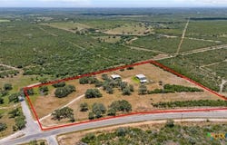 4127 FM 799, Beeville, TX 78102