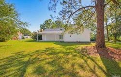5647 Tilubo Ln, Pace, FL 32571