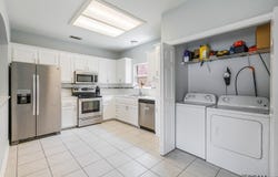 9231 Pecan Tree Dr, Baton Rouge, LA 70810