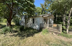 604 S Brookside Avenue, Ash Grove, MO 65604