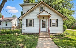 4713 Mccullom Lake Road, McHenry, IL 60050