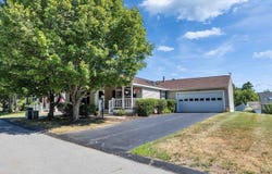 239 Victorian Way, Manchester, NH 03104