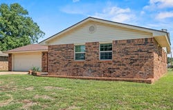 537 Sunset Drive, Watonga, OK 73772