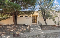 8914 Chambers Place NE, Albuquerque, NM 87111