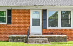 210 MERRIWOOD PARKWAY, Hopkinsville, KY 42240