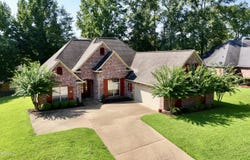 111 Bellemeade Trace, Clinton, MS 39056