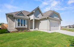 401 University Avenue, Troy, TX 76579