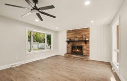 1327 E Reynolds Street, Goshen, IN 46528-4227