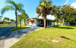 5032 Peninsula St, Zephyhrills, FL 33541