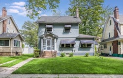 129 Essex Ave, Bloomfield Twp., NJ 07003-2713