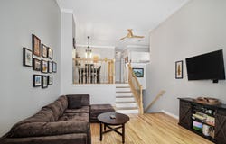 256 HALF MOON CT, West New York, NJ 07093