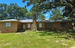 108 Wynndale Lake Road, Terry, MS 39170