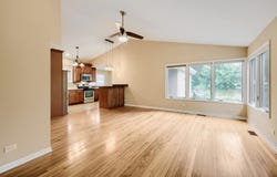 17 Willow Street, Algonquin, IL 60102