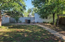 1109 E 6th Ave, Hutchinson, KS 67501