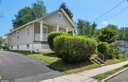 55 S CLINTON AVENUE, MAPLE SHADE, NJ 08052