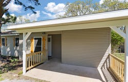 2068 Bristow Point, Eufaula, OK 74432