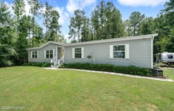 212 Ola Belle Road, Burgaw, NC 28425