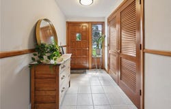 325 Quaker Lane N, Plymouth, MN 55441