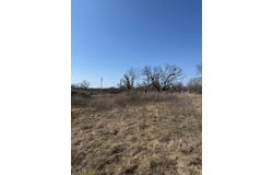 Hale St, Llano, TX 78643