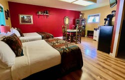 863 Highway 35, Lake Roberts, NM 88049