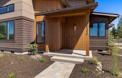230 E Diamond Peak Avenue, Sisters, OR 97759