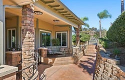 1422 W Country Club, Escondido, CA 92026