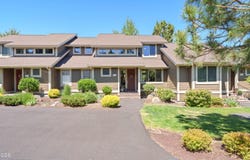 1302 Highland View Loop, Redmond, OR 97756