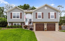 616 NE Topaz Drive, Lee's Summit, MO 64086