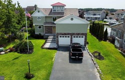 20 E MALLARD Drive E, BERLIN, MD 21811
