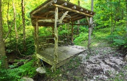 692 Little Doe Creek Road, Irvine, KY 40336