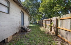 1303 West Main Street, Madisonville, TX 77864
