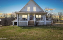 662 & 660 Pendergraft Road, Noel, MO 64854