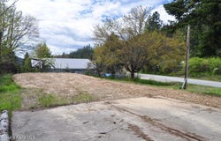 41476 Riverview Dr, Kingston, ID 83839