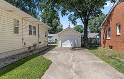 120 E 4th Street, Roxana, IL 62084