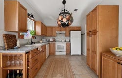 7111 Point Avery Dr, Baton Rouge, LA 70817