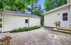 6051 Upper 46th Street N, Oakdale, MN 55128