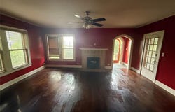 437 Jefferson Street, Pittsburg, TX 75686