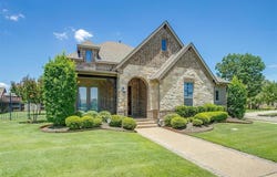 1027 Winter Fire Way, Arlington, TX 76005