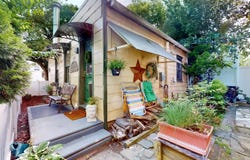 12 Walton Pl, Ocean City, NJ 08226